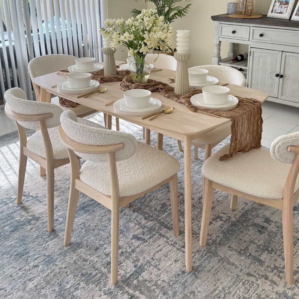 White-Washed · Seats 4
